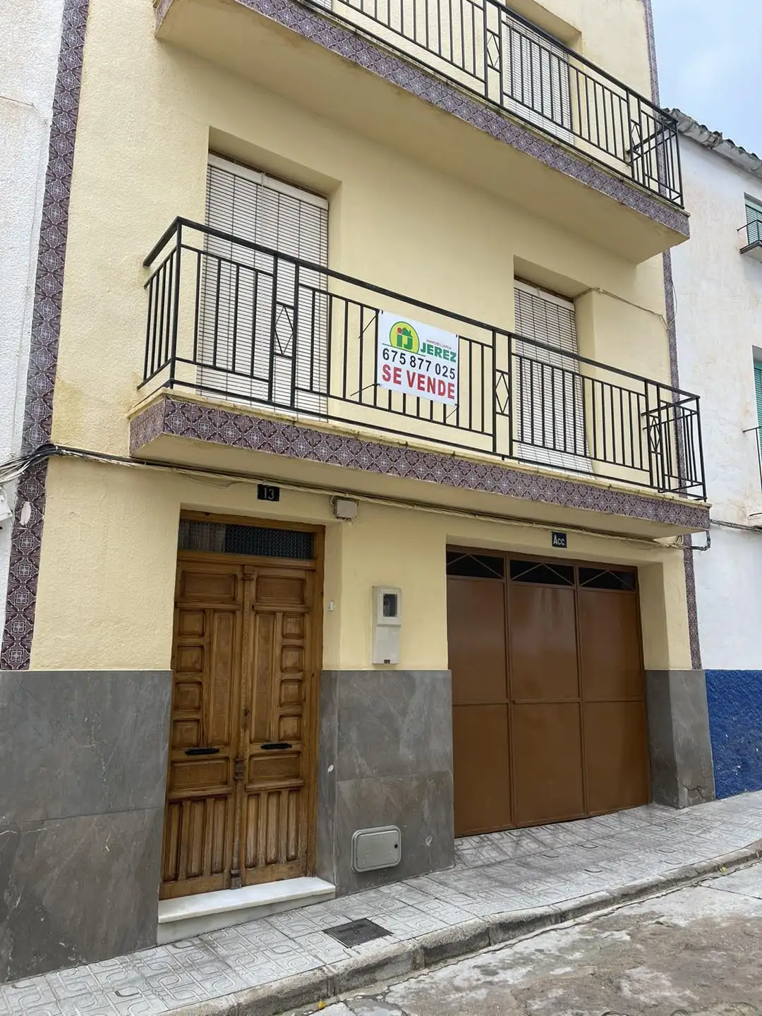 CA00877_17