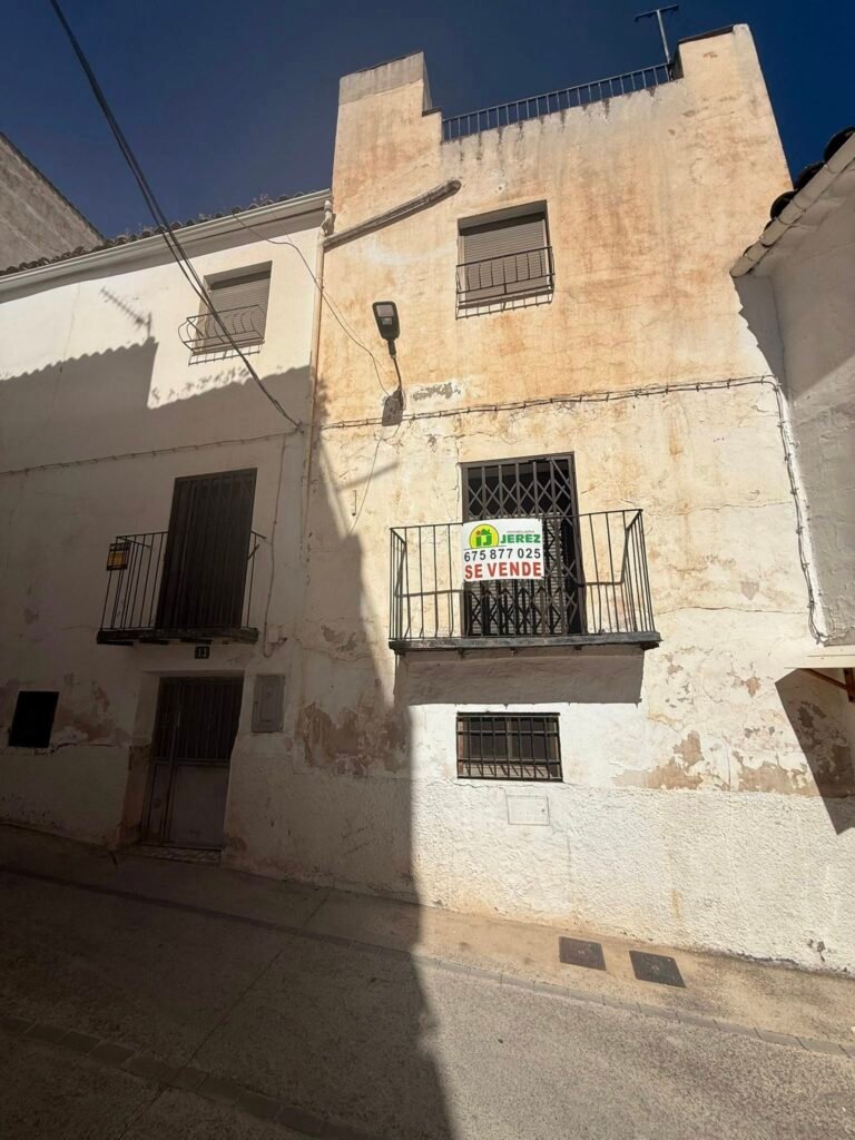 542753641_1379931807471576_5390838739546543523_n