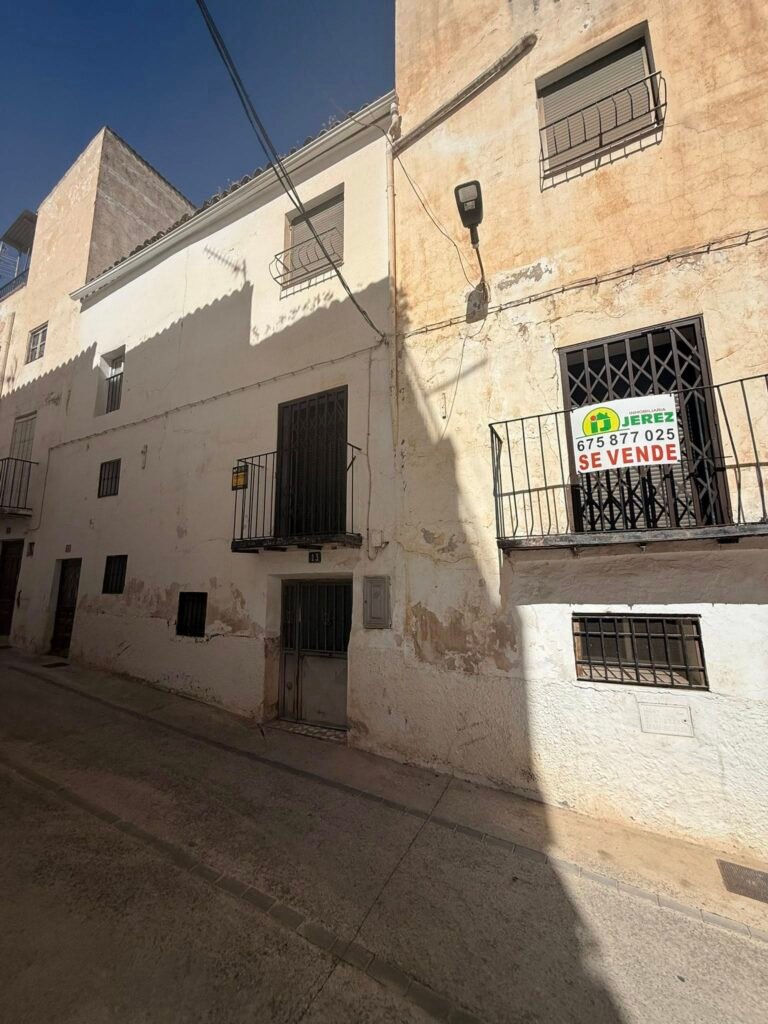 542755479_1379932267471530_4682672894915479286_n