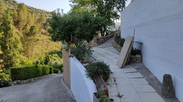 e0c31059-ba78-4627-ae61-62b2c9295dbc