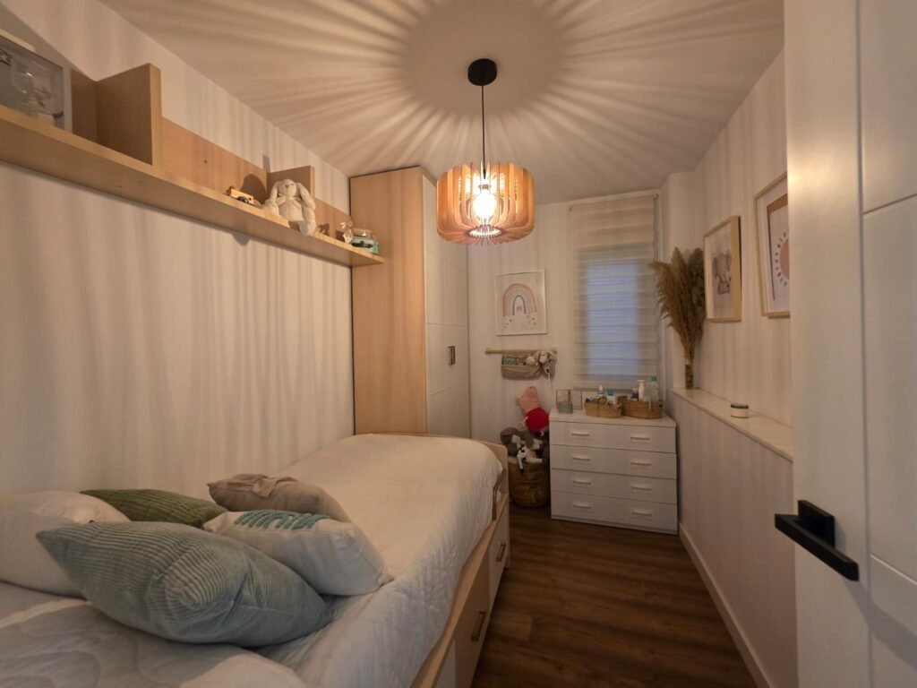 6db93095-c6c4-4b56-b01b-9b49cca5f605