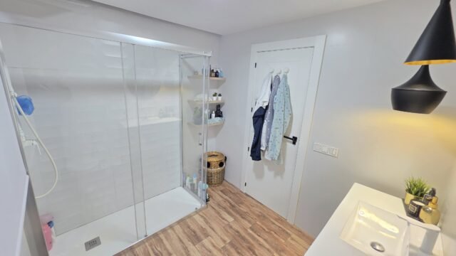 f63ce40d-1688-4385-aa70-a9a3a33f6359